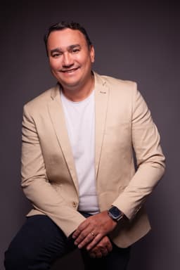 Pastor Robson